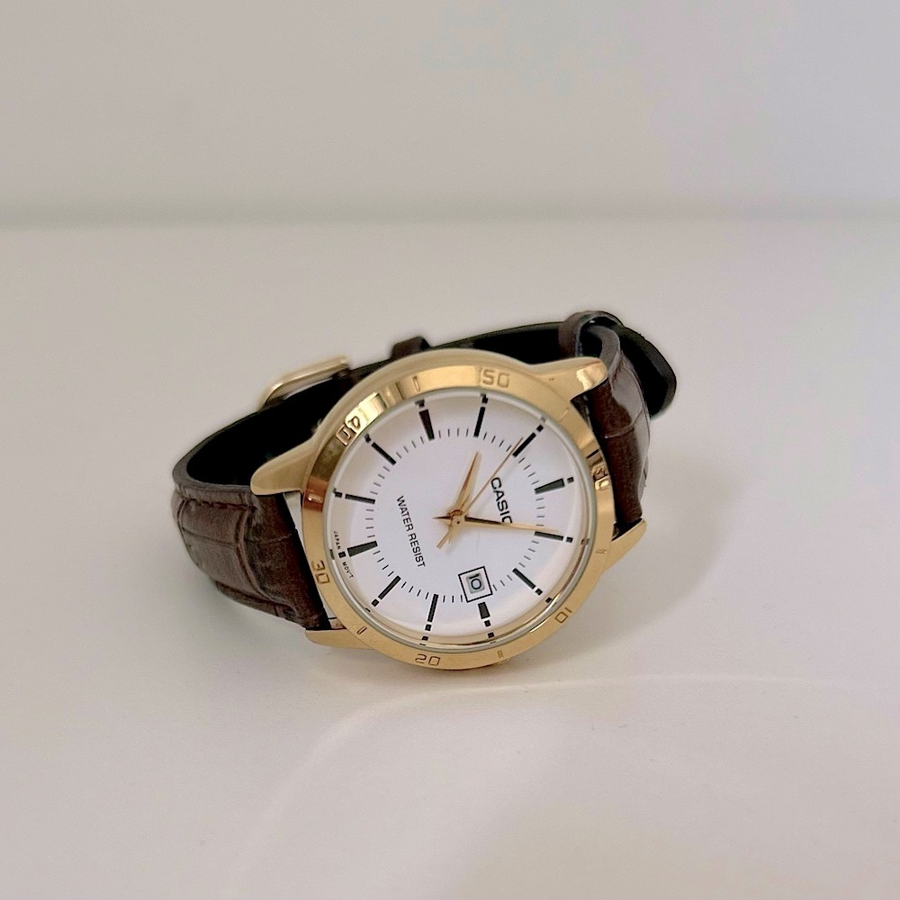 Casio Women’s LTP-V004GL-7A + FREE Travel Protection Case